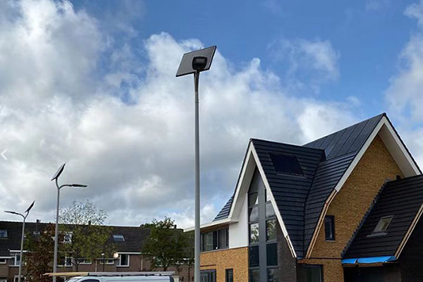 LED outdoor street light housing supplied to Morocco LED-ulkokatuvalaisinkotelo toimitetaan Marokkoon